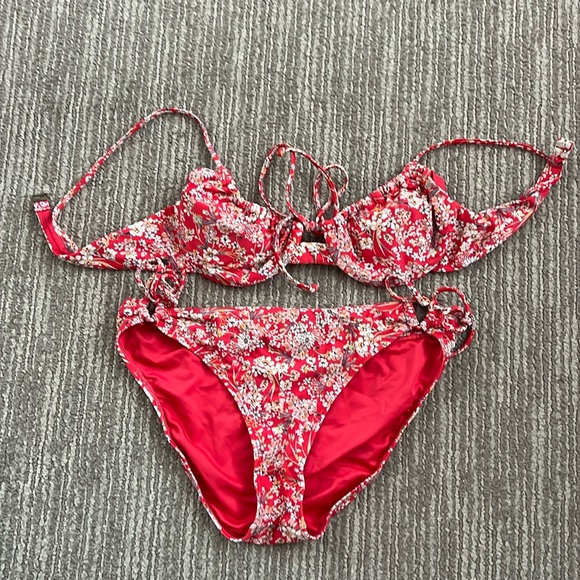ONEIL flower red size small bikini!! - Picture 1 of 6